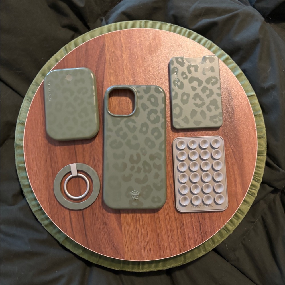 Velvet Caviar Green Leopard Phone Bundle